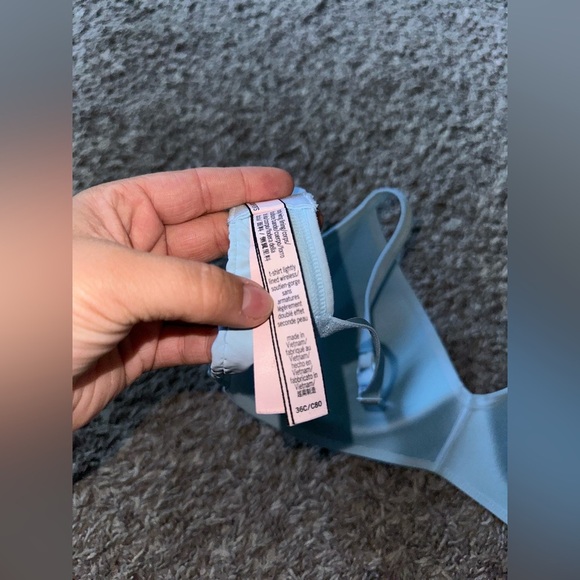 Victoria’s Secret T-Shirt Lightly Lined Wireless Light Blue Bra Size 36C - Picture 8 of 11